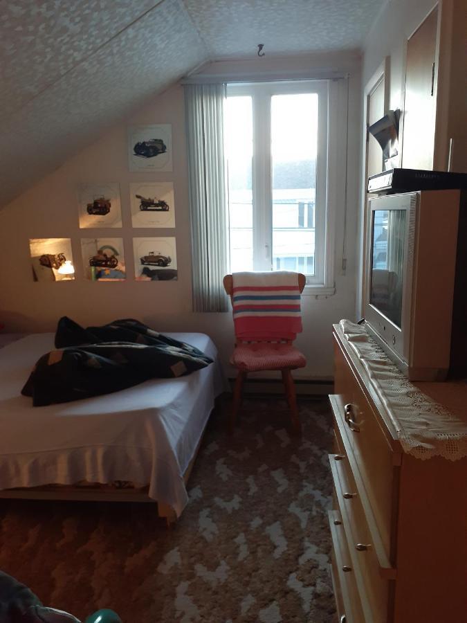 Bienvevus Chez Rino-Hugues Bed & Breakfast Trois-Pistoles Bagian luar foto